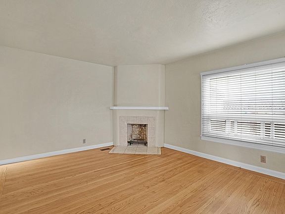 5th image of 933 Hensley Ave