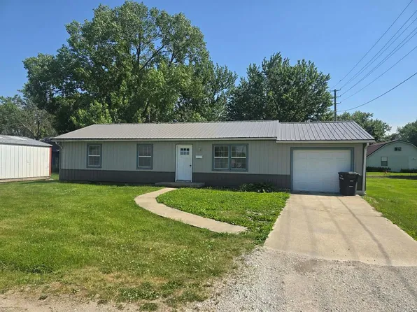 2111 Maple St, Unionville, MO 63565