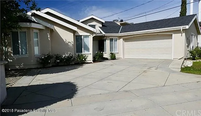 21 S Michillinda Ave — Photo 2