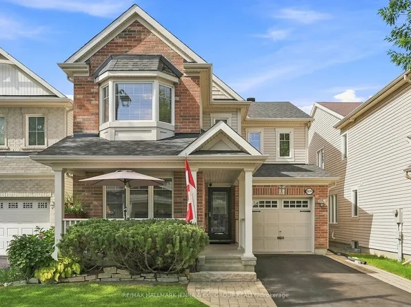2636 Fallingwater Cir, Ottawa, ON K2J 0R7