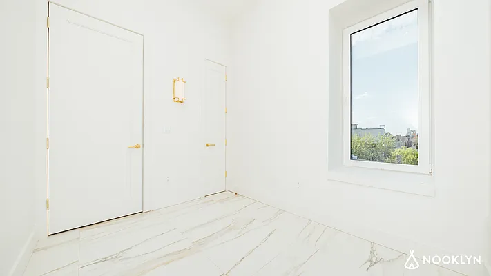 Rented by Nooklyn NYC LLC | media 16