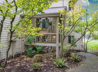 10397 SW Trapper Ter, Beaverton, OR 97008