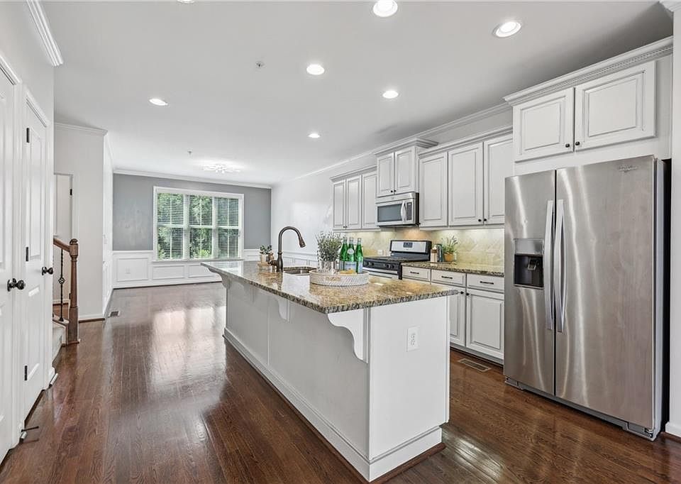 1st image of 1215 Poston Pl SE #11