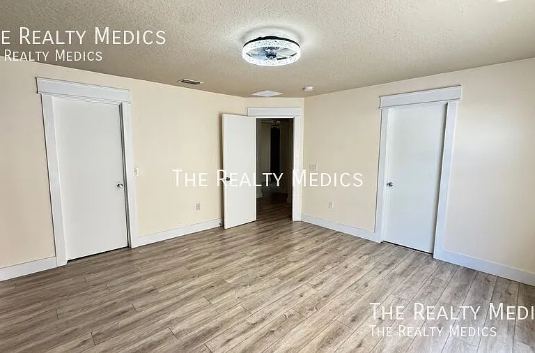 1040 Elderberry Dr — Photo 44