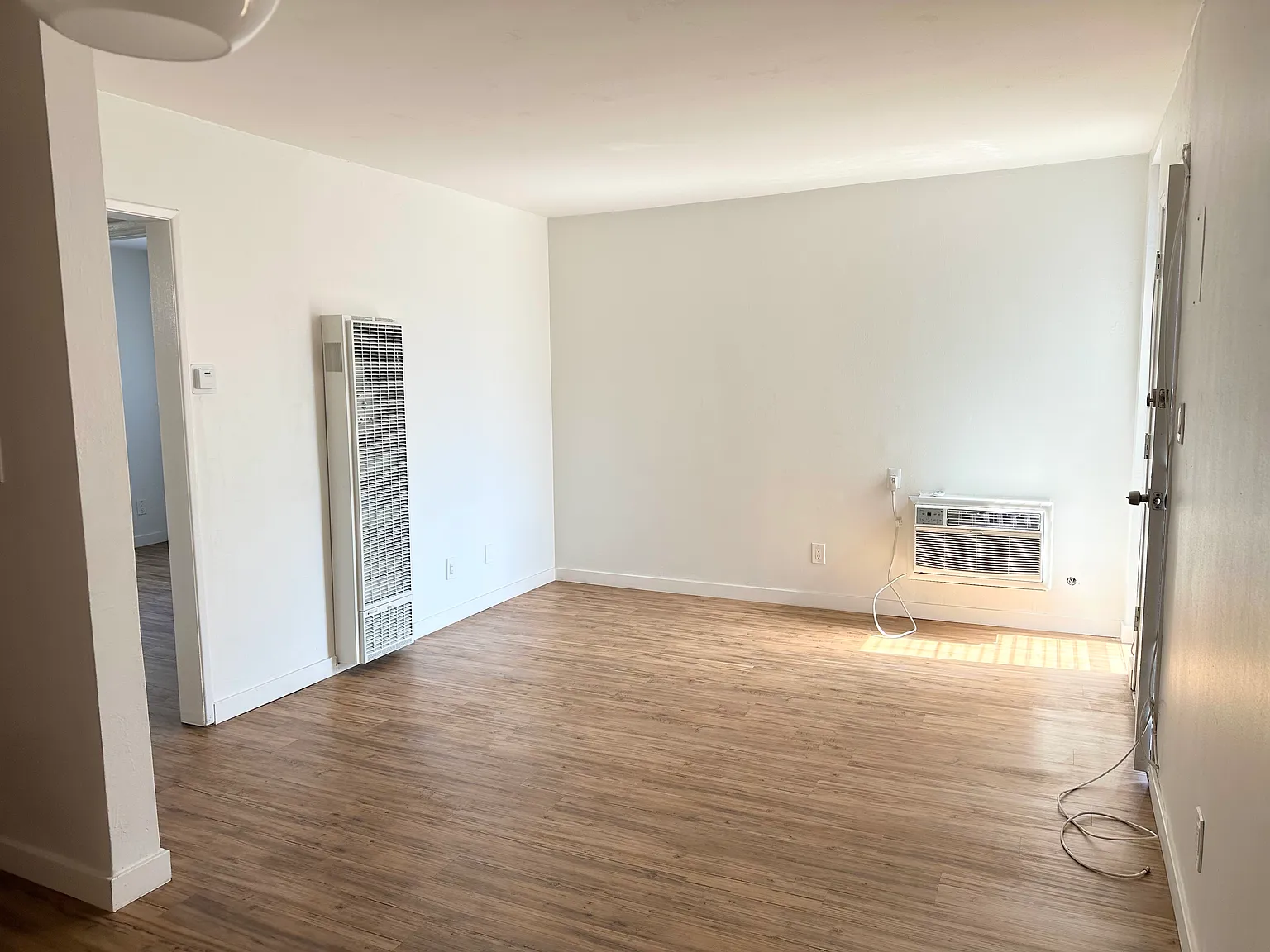 1 bed, 500 sqft, $1,550 — Photo 3