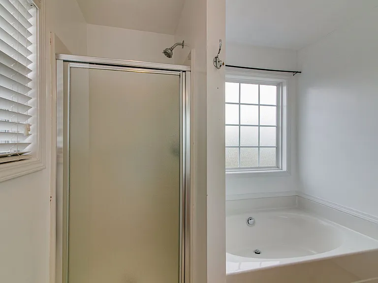 988 Chardea Ct — Photo 22