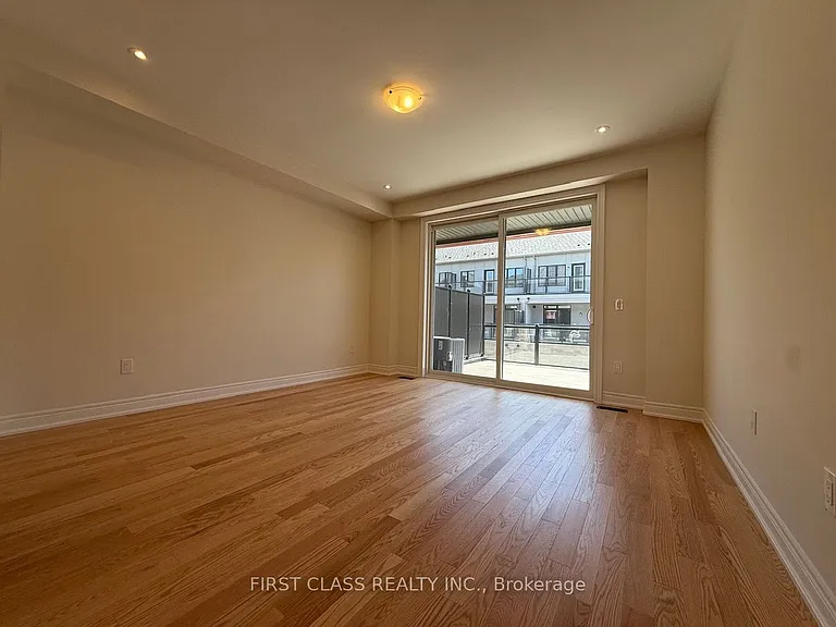533 Vine Cliff Blvd — Photo 6