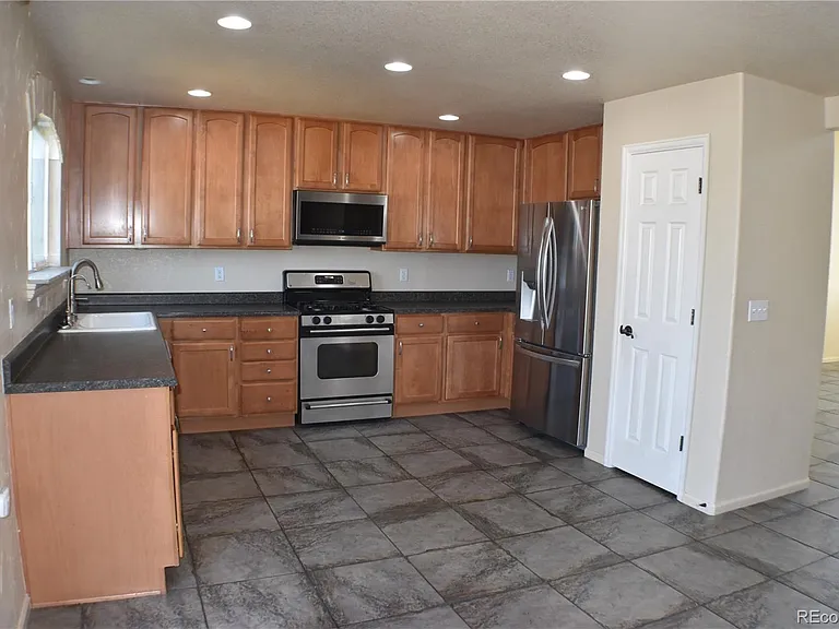 8305 Cedar Chase Dr — Photo 4