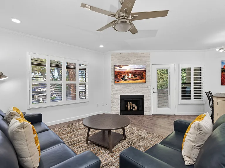 15095 N Thompson Peak Pkwy #2046 — Photo 3