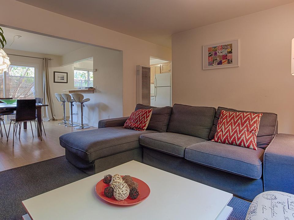 Floor plan of identical lower unit for reference