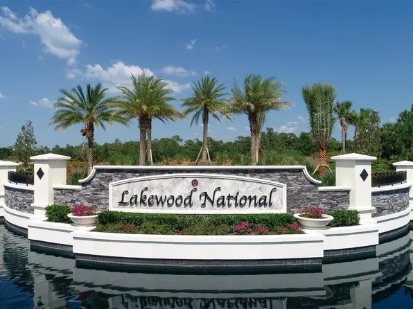 5674 Palmer Cir #204, Bradenton, FL 34211