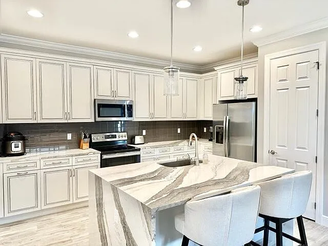 2 bed, 2.0 bath, 1620 sqft, $2,800 — Photo 2