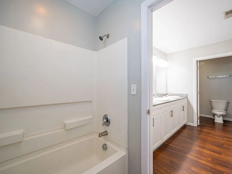 East Village Apartments — Photo 60