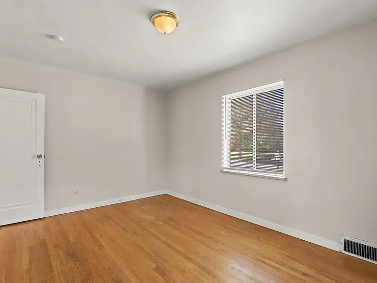 1710 S. Franklin St. — Photo 31