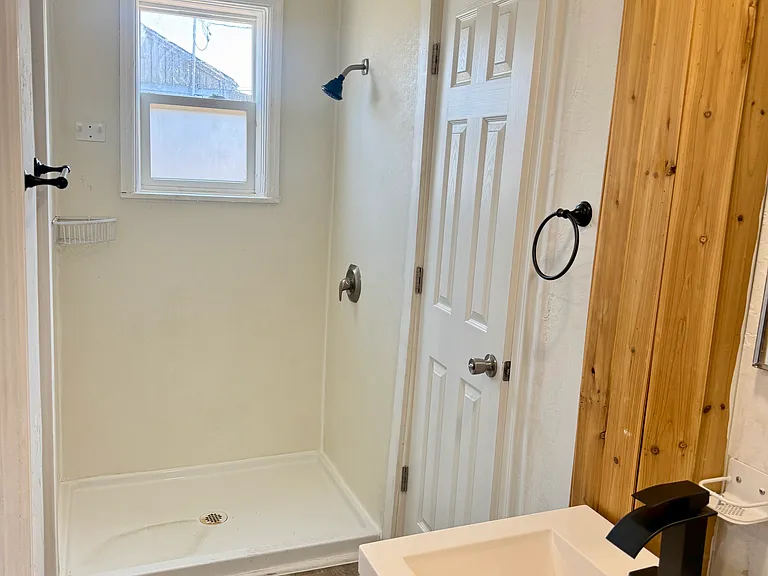 1164 Gem Ave — Photo 2
