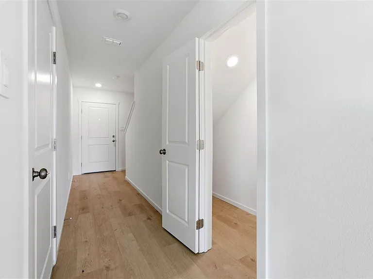1557 Plank Pl — Photo 9