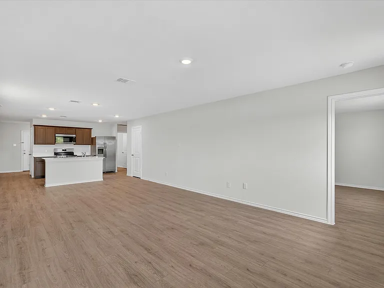 1164 Northfield Dr — Photo 3