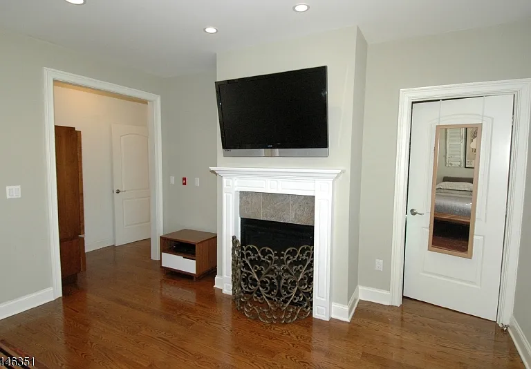 52 Morris Ave #B — Photo 14
