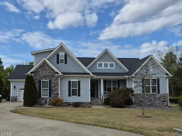200 Misty Moonlight Dr, Willow Spring, NC 27592