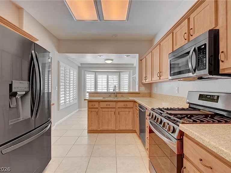10609 Paradise Point Dr — Photo 6