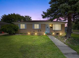 29500 Garden Ct, Roseville, MI 48066