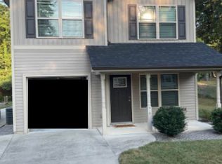 910 Oakwood Ave, Kannapolis, NC 28081