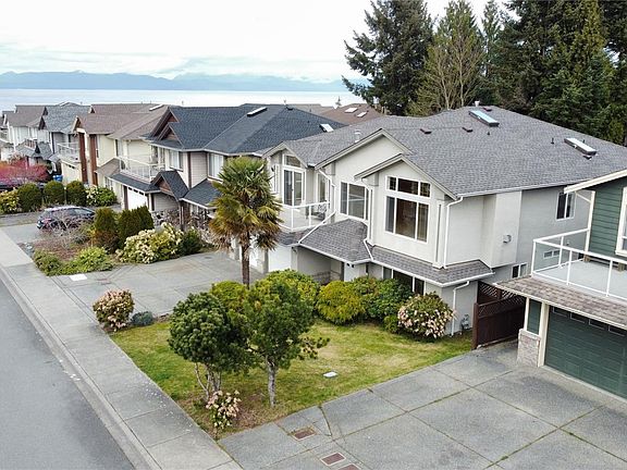 3rd image of 6593 Kestrel Cres