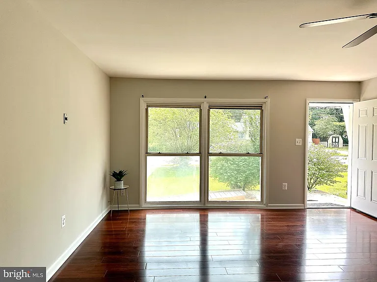 6732 Harrison Ln — Photo 6