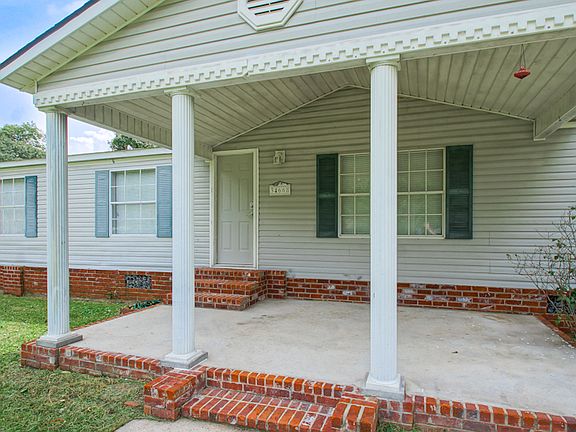 3rd image of 34668 Oak Place Dr