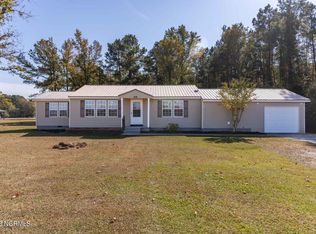 700 Croomsbridge Rd, Burgaw, NC 28425