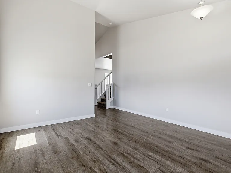 312 W Sapphire Dr — Photo 5