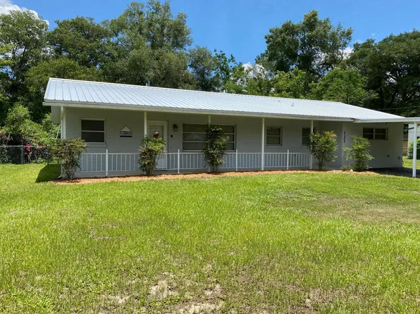 127 S Hull Ave, Deland, FL 32720