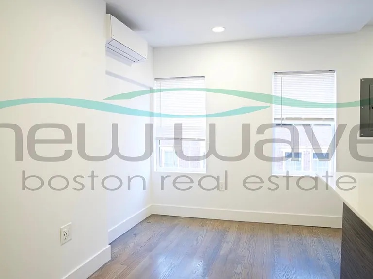 61 Joy St #4 — Photo 10
