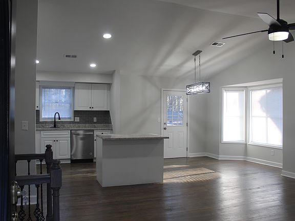3rd image of 388 Hearth Pl