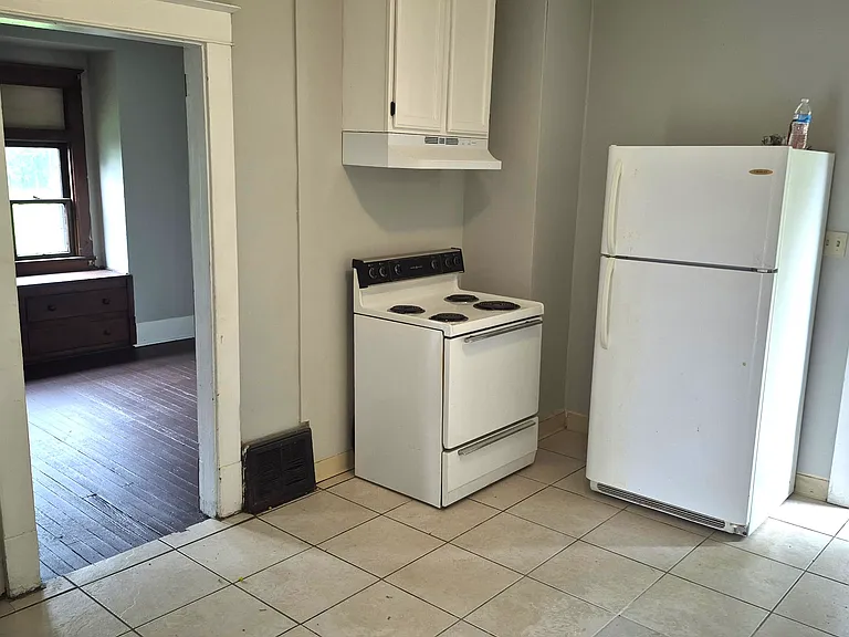 48 Bright Ave — Photo 6