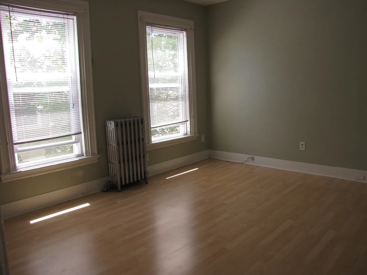 2 bed, 900 sqft, $1,650 — Photo 2