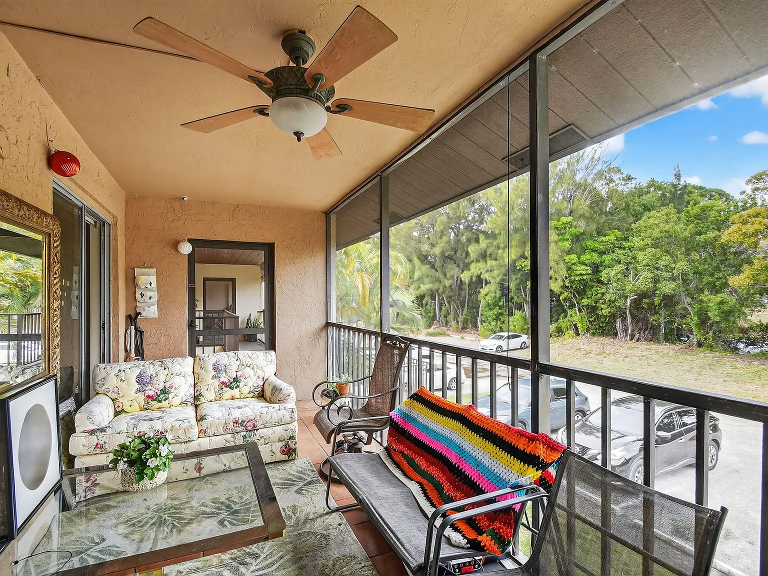 2 bed, 2.0 bath, 847 sqft, $2,000 — Photo 4