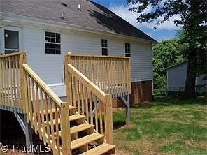 3rd image of 3630 Sharon Ave