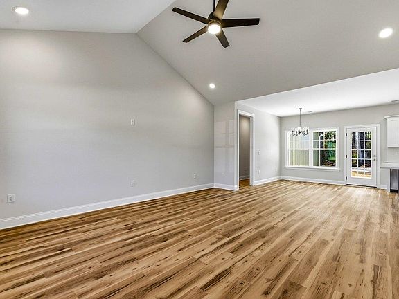 2nd image of 409 St. John Rd.