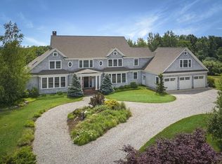 10 Hoveys Pond Dr, Boxford, MA 01921