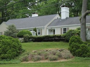 337 Random Rd, Fairfield, CT 06825