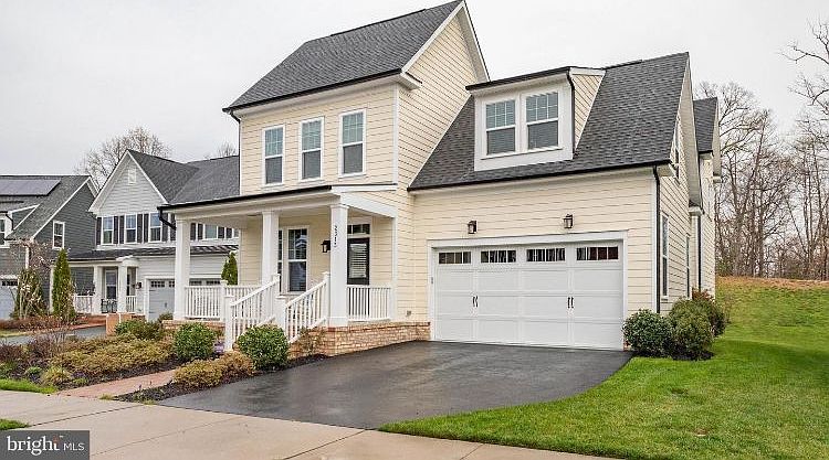 1st image of 2313 Harmsworth Dr