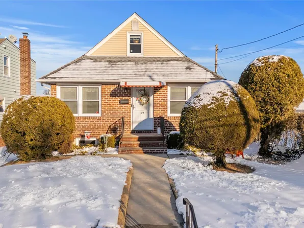 79 Bethel Road, Albertson, NY 11507