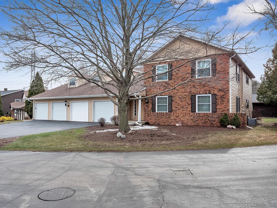 2437 Cross Creek DRIVE UNIT A, Sheboygan, WI 53081 Zillow