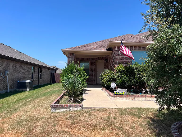 9325 Castorian Dr — Photo 3