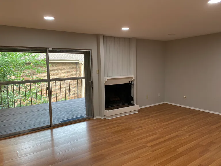 5150 Amesbury Dr #222 — Photo 7
