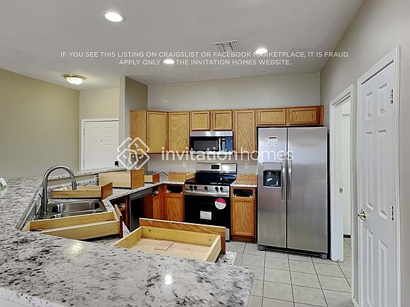 5th image of 613 W Magdalena Ln