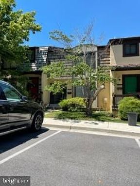 3rd image of 10628 Muirfield Dr