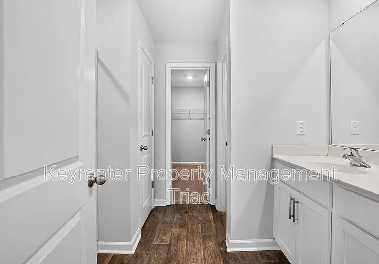 5109 Black Forest Dr — Photo 32