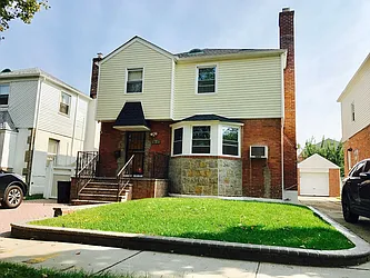 80-27 190th Street in Jamaica Estates